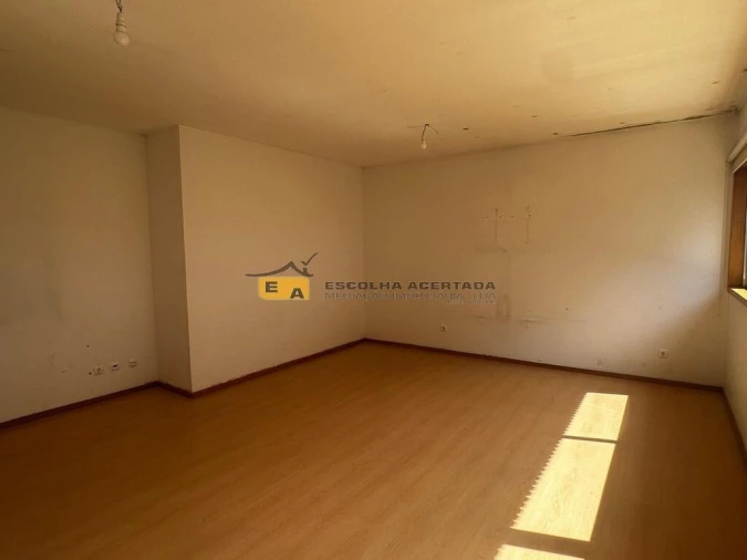 Apartamento T3 para Venda em Moreira Foto 5