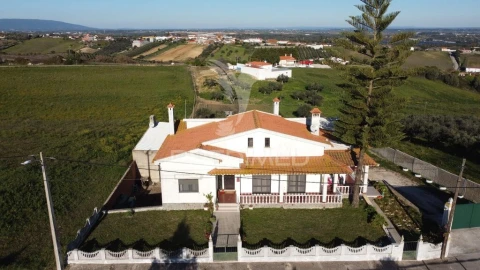 Moradia T3 para Venda em Achete, Azoia de Baixo e Póvoa de Santarém