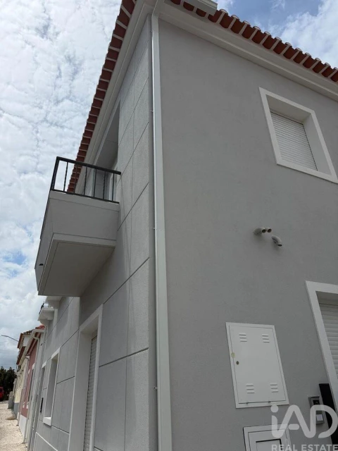 Moradia para Venda em Romeira e Várzea