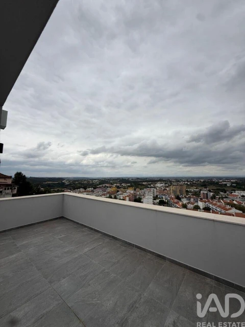 Moradia para Venda em Romeira e Várzea