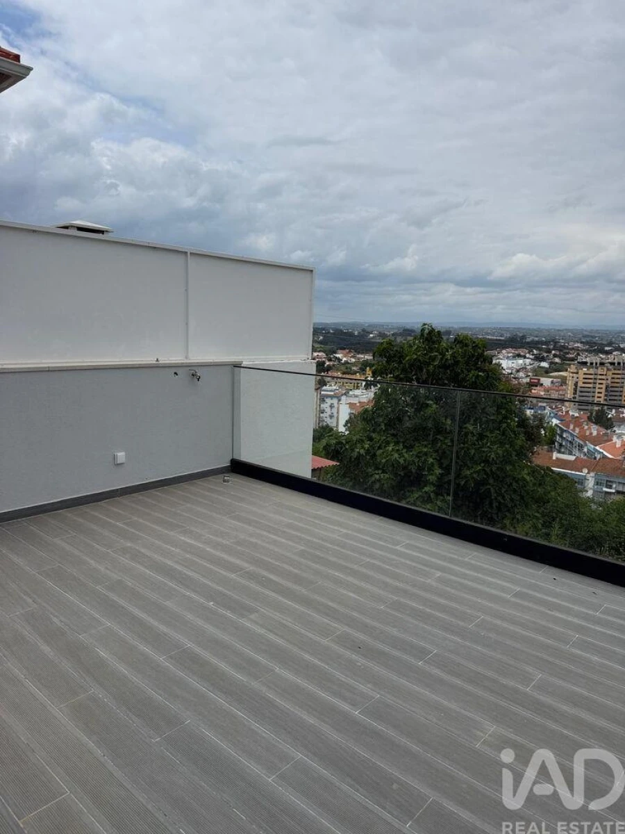 Moradia para Venda em Romeira e Várzea Foto 5