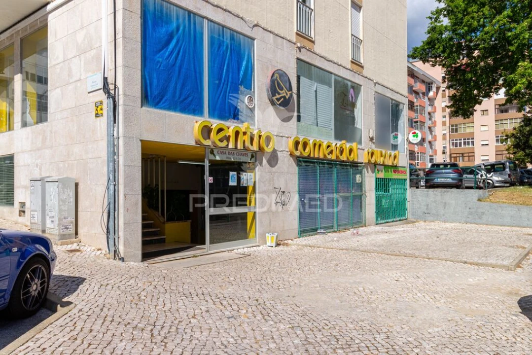 Escritório para Arrendamento em Corroios Foto 7
