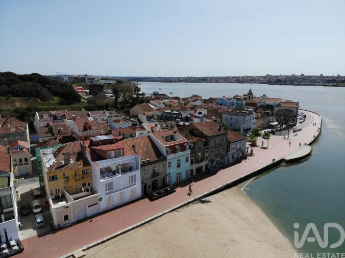 Prédio para Venda em Seixal, Arrentela e Aldeia de Paio Pires Foto 2