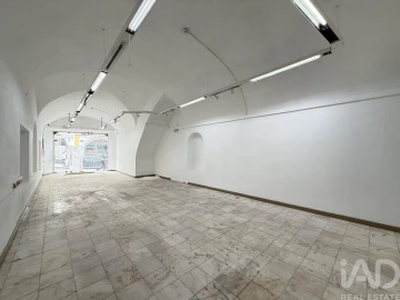 Loja para Venda em Évora (São Mamede, Sé, São Pedro e Santo Antão)