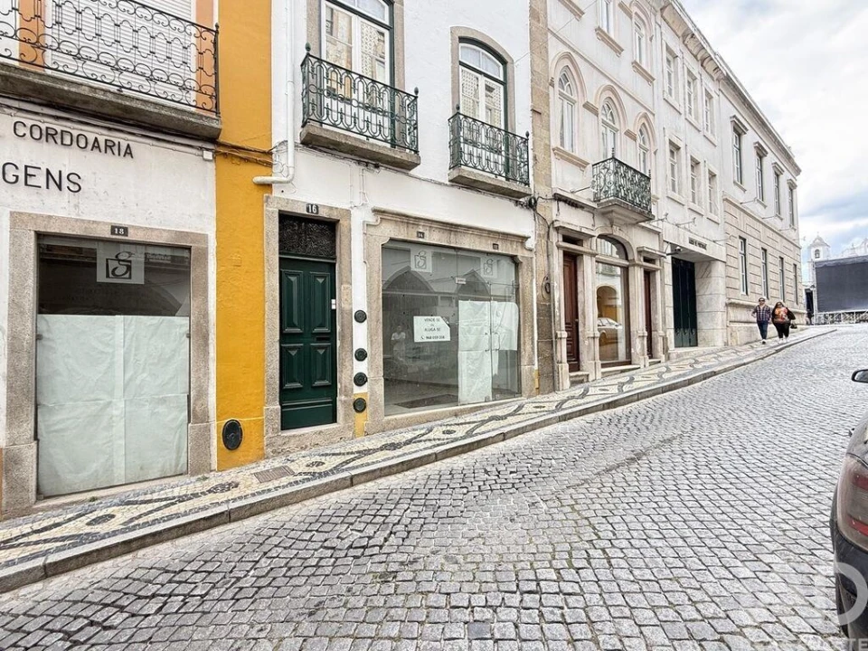 Loja para Venda em Évora (São Mamede, Sé, São Pedro e Santo Antão) Foto 23