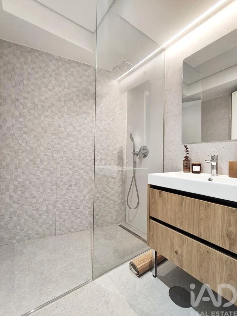 Apartamento T1 para Venda em Lordelo do Ouro e Massarelos