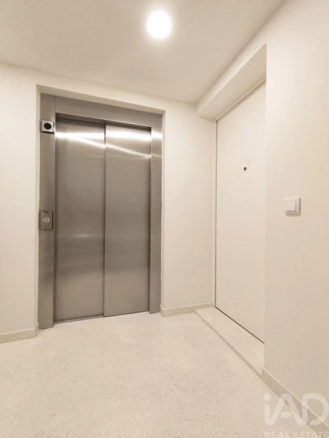 Apartamento T1 para Venda em Lordelo do Ouro e Massarelos