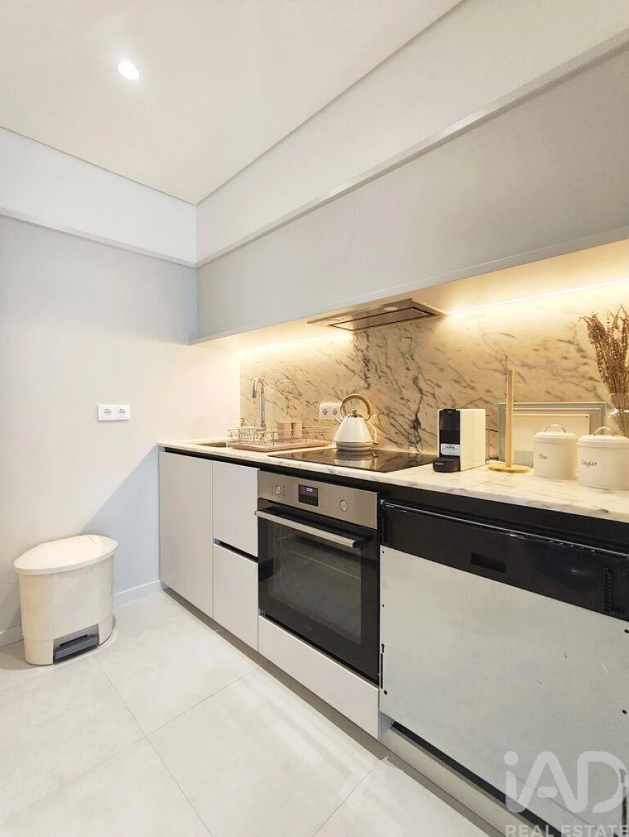 Apartamento T1 para Venda em Lordelo do Ouro e Massarelos Foto 16