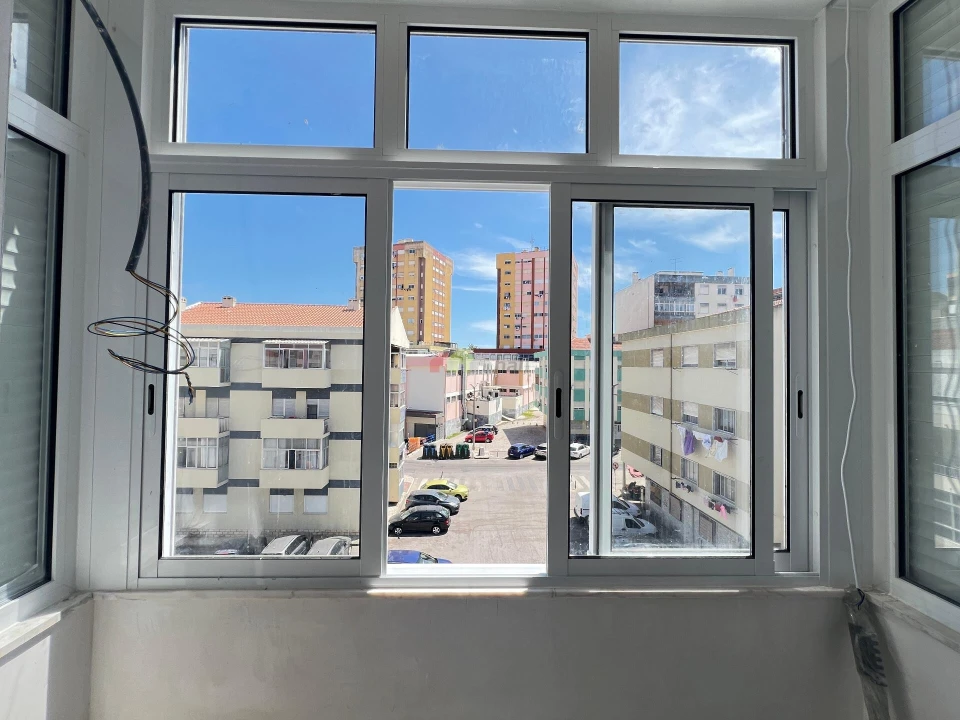 Apartamento T2 para Venda em Amora Foto 11