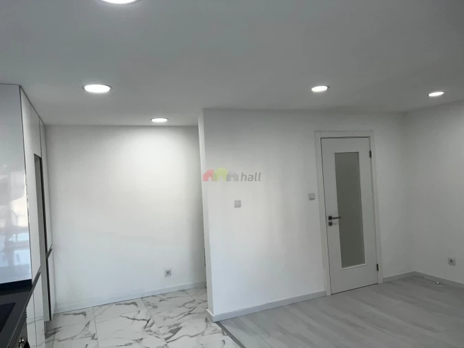 Apartamento T2 para Venda em Amora Foto 3