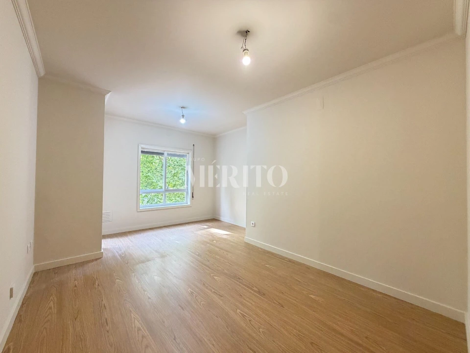 Apartamento T2 para Venda em Vila Nova de Famalicão e Calendário Foto 1