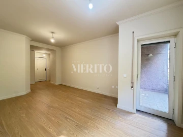 Apartamento T2 para Venda em Vila Nova de Famalicão e Calendário