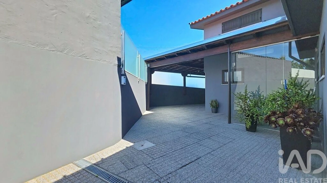 Moradia T4 para Venda em Avanca Foto 3