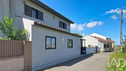 Moradia T4 para Venda em Avanca
