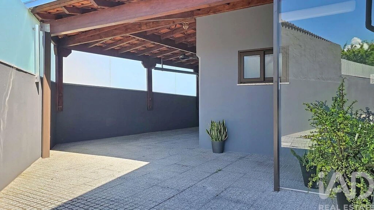 Moradia T4 para Venda em Avanca Foto 4