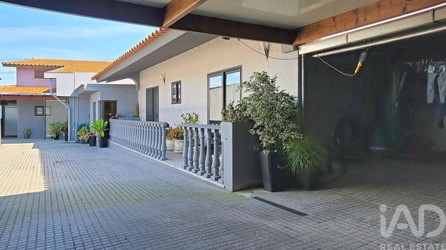 Moradia T4 para Venda em Avanca Foto 2