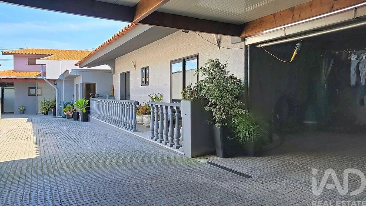 Moradia T4 para Venda em Avanca Foto 2
