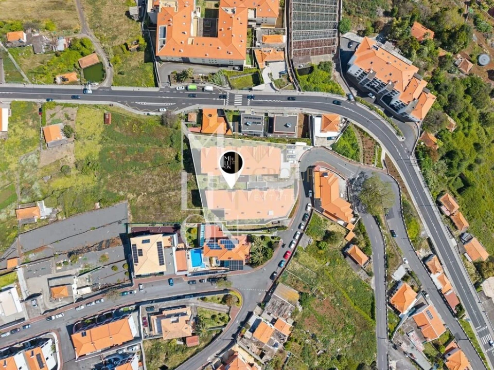 Apartamento T2 para Venda em Caniço Foto 2