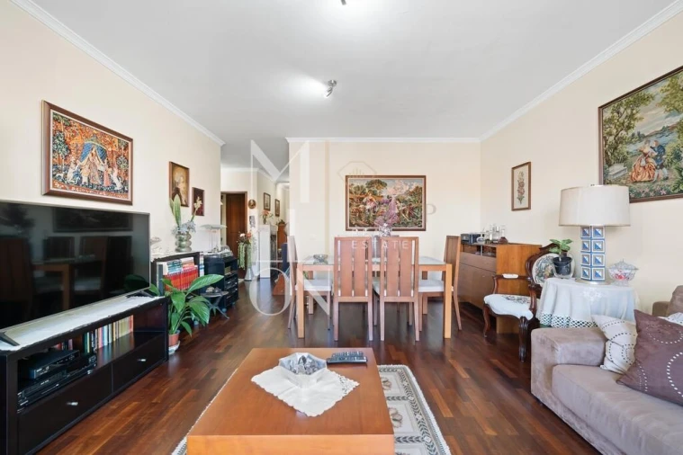 Apartamento T2 para Venda em Caniço Foto 12