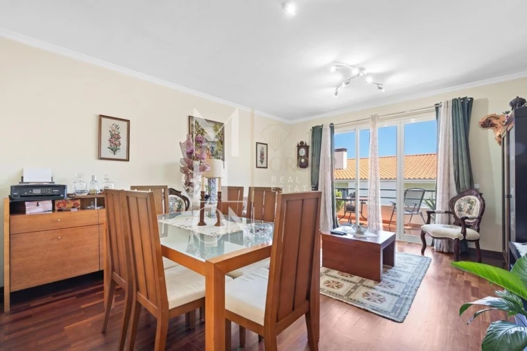 Apartamento T2 para Venda em Caniço Foto 10