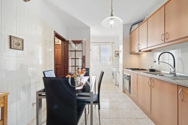 Apartamento T2 para Venda em Caniço Foto 15