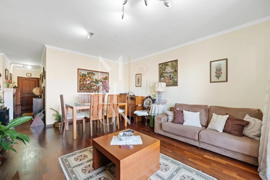 Apartamento T2 para Venda em Caniço Foto 11