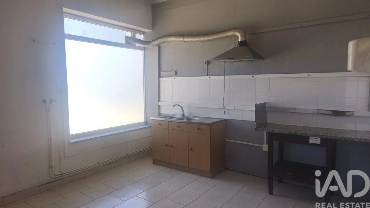 Loja para Venda em Santa Ovaia e Vila Pouca da Beira Foto 22
