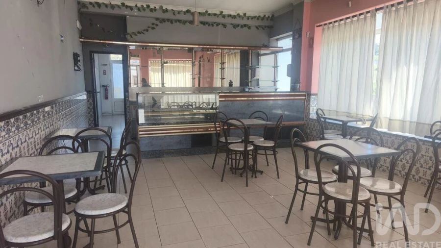 Loja para Venda em Santa Ovaia e Vila Pouca da Beira Foto 3