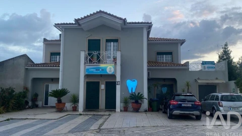Moradia T4 para Venda em Ponte de Sor, Tramaga e Vale de Açor