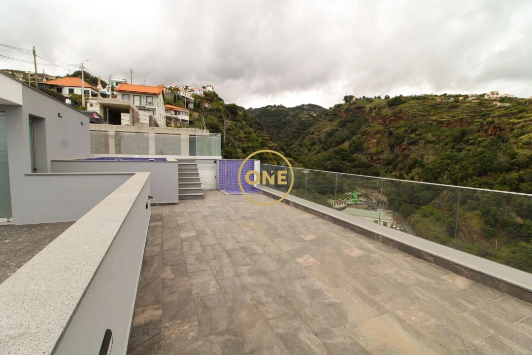 Moradia T3 para Venda em Santa Cruz Foto 37
