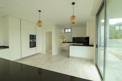 Moradia T3 para Venda em Santa Cruz