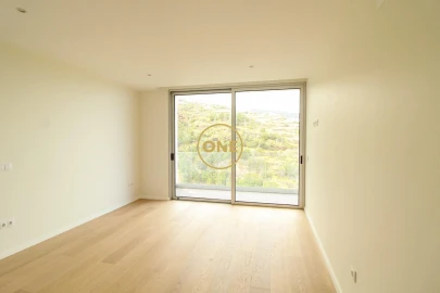 Moradia T3 para Venda em Santa Cruz