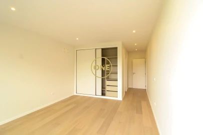 Moradia T3 para Venda em Santa Cruz