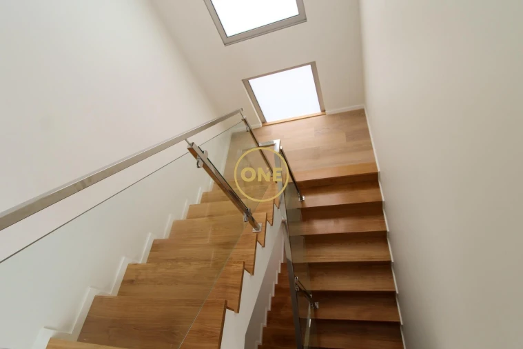 Moradia T3 para Venda em Santa Cruz Foto 18