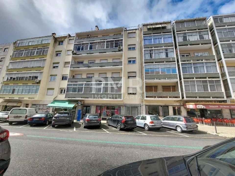Apartamento T2 para Venda em Avenidas Novas Foto 1
