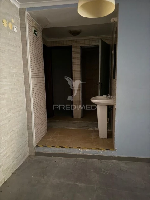 Loja para Venda em Romeira e Várzea