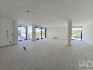 Moradia T4 para Venda em Loule (São Clemente)