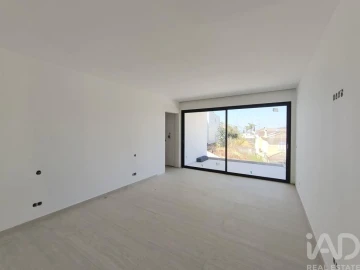 Moradia T4 para Venda em Loule (São Clemente)