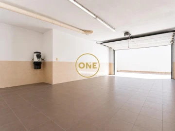 Moradia T5 para Venda em Algueirão-Mem Martins