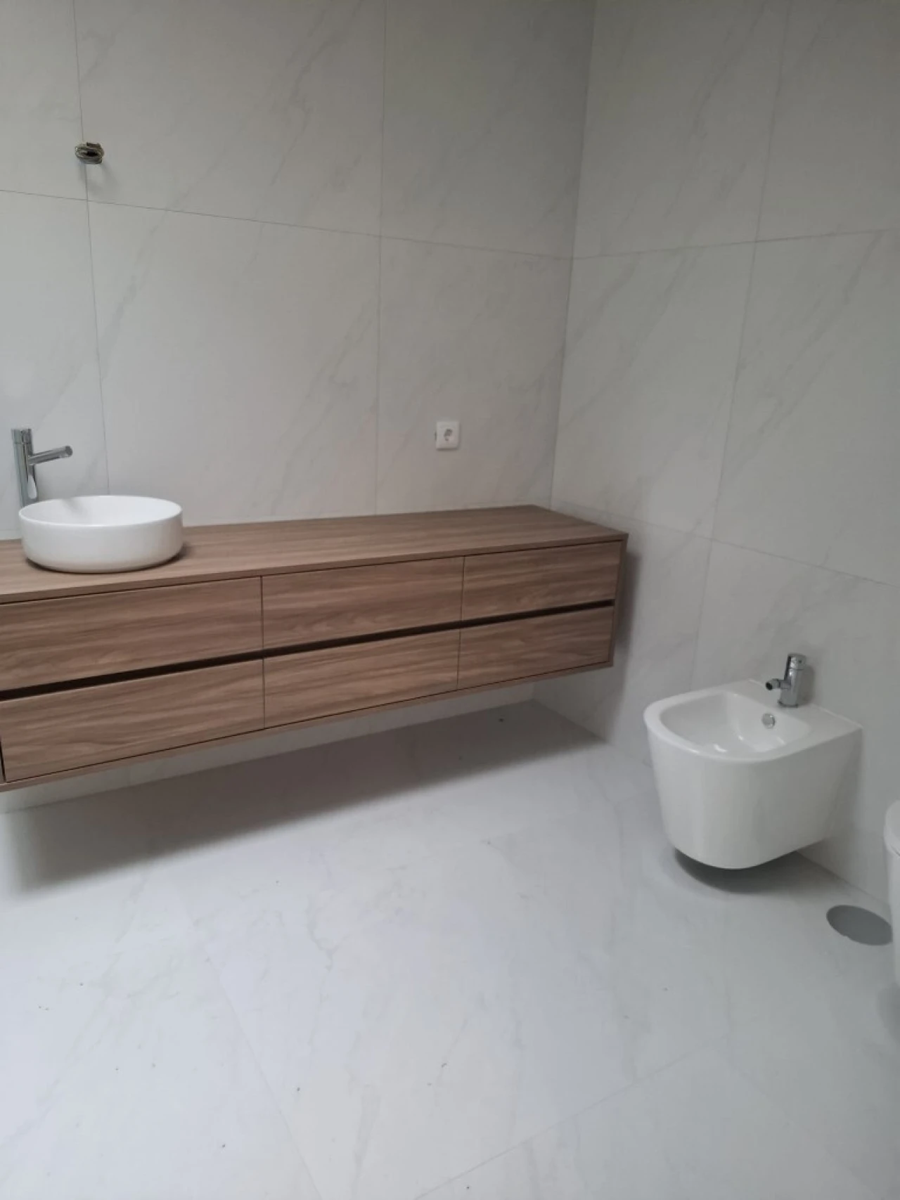 Moradia T4 para Venda em Urgezes Foto 10