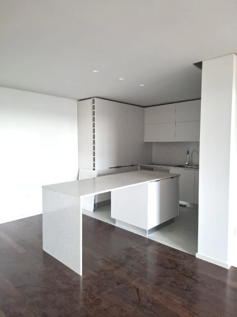 Moradia T4 para Venda em Urgezes