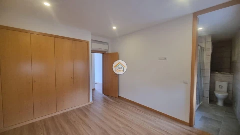 Moradia T3 para Venda em Freixo de Cima e de Baixo