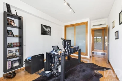 Apartamento T3 para Arrendamento em Loule (São Clemente)