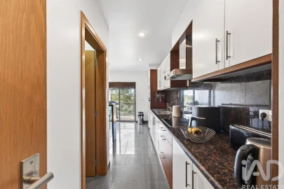 Apartamento T3 para Arrendamento em Loule (São Clemente)