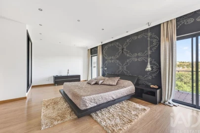 Apartamento T3 para Arrendamento em Loule (São Clemente)