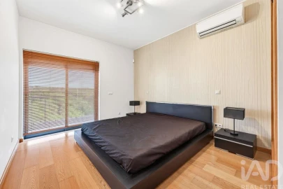 Apartamento T3 para Arrendamento em Loule (São Clemente)