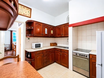 Moradia T4 para Venda em Funchal (Santa Maria Maior)