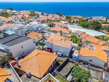 Moradia T4 para Venda em Funchal (Santa Maria Maior)