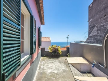 Moradia T4 para Venda em Funchal (Santa Maria Maior)