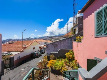 Moradia T4 para Venda em Funchal (Santa Maria Maior)